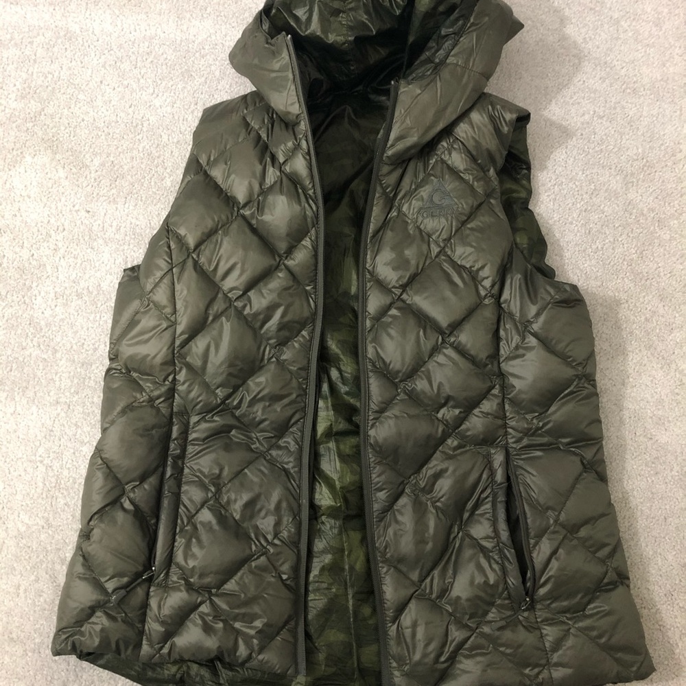 Reversible vest